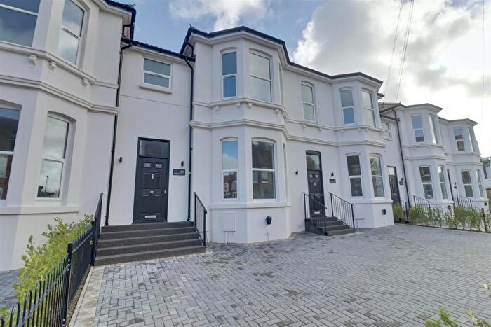 4 Bedroom Terraced House For Sale In Spencer Road, Southsea, PO4