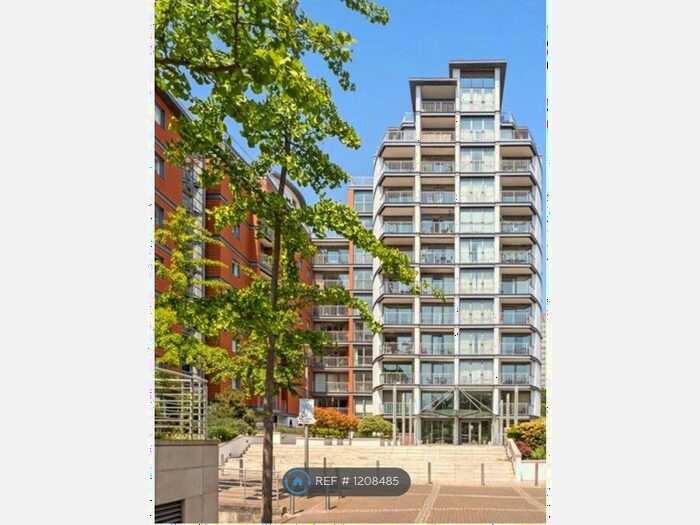 2 Bedroom Flat To Rent In Holland Gardens, Brentford, TW8