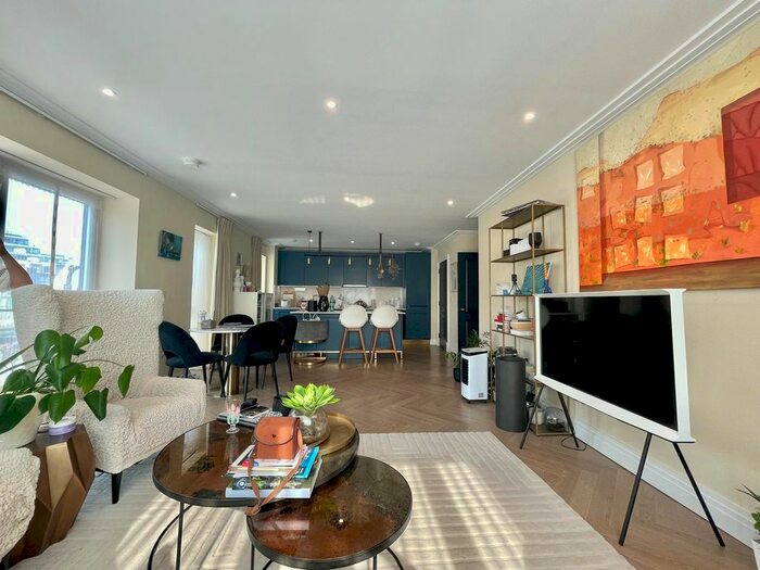 3 Bedroom Flat To Rent In Bogart House, Filmworks, W5