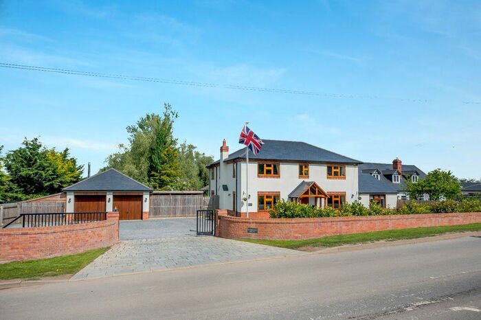 4 Bedroom Detached House For Sale In Station Fields, Fenny Compton, Southam, Warwickshire, CV47