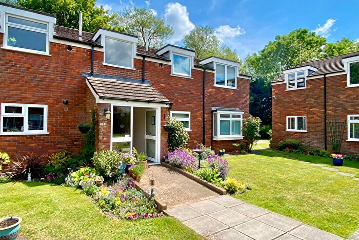 2 Bedroom Flat For Sale In Old Mill House, The Bickerley, BH24
