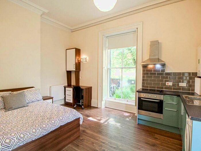 Apartment To Rent In Clarendon House #, LS2