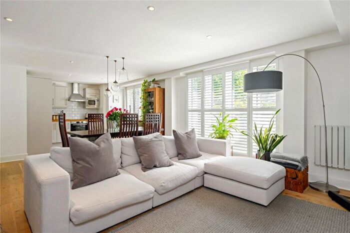 2 Bedroom Apartment To Rent In Banner Street, London, EC1Y