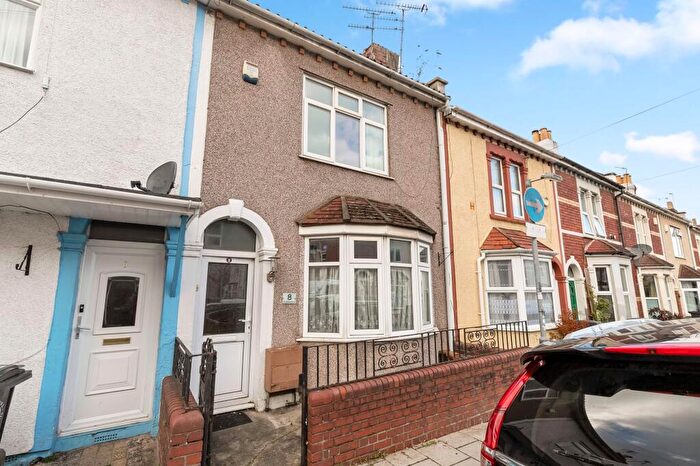 2 Bedroom House For Sale In Roseberry Park, Bristol, BS5