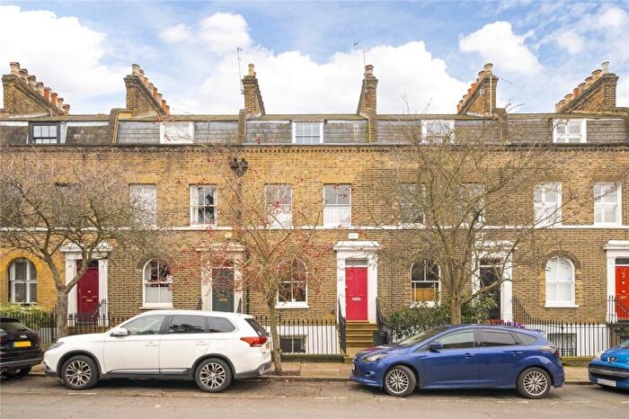 4 Bedroom Terraced House To Rent In Arnold Road, Bow, London, E3