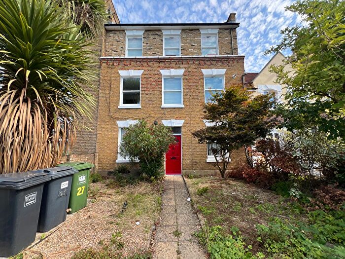 2 Bedroom Flat To Rent In Kent House Road, London, SE26