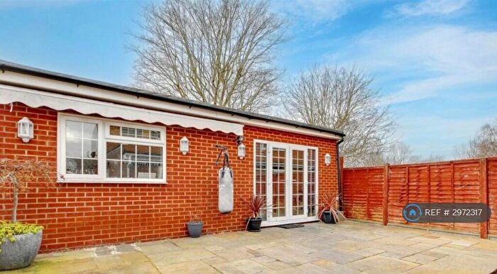 Studio To Rent In Cheshunt, Waltham Cross, EN8