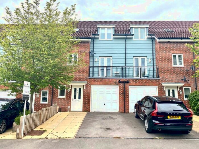 4 Bedroom Terraced House To Rent In Hut Farm Place, Chandler's Ford, Eastleigh, Hampshire, SO53