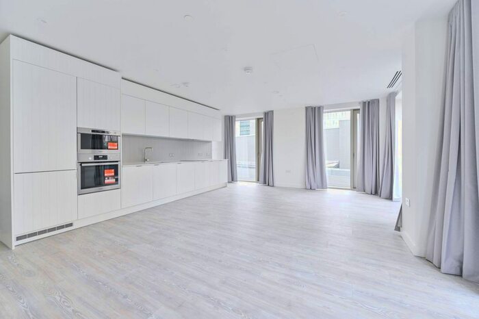 2 Bedroom Flat To Rent In Coppermaker Square, Stratford, London, E20