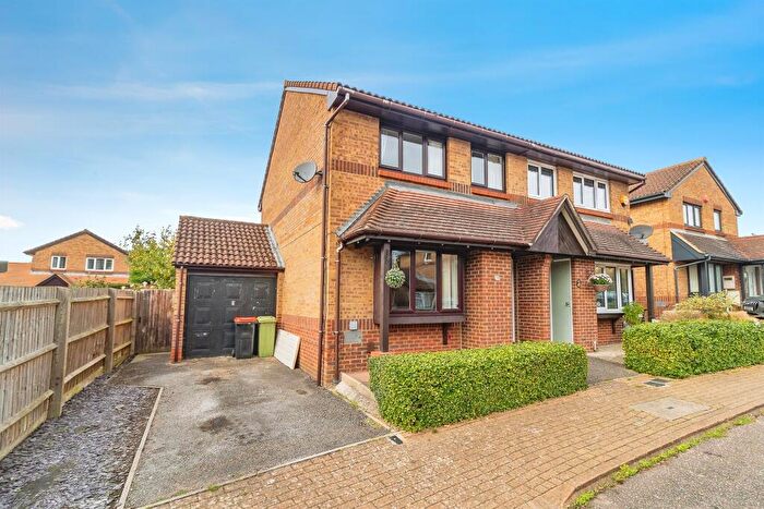 3 Bedroom Semi-Detached House For Sale In Wetherby Gardens, Bletchley, Milton Keynes, MK3