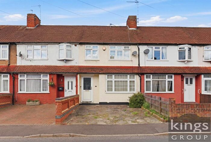3 Bedroom Terraced House For Sale In Shaw Road, Enfield, EN3