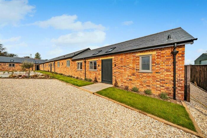 3 Bedroom Semi-Detached Bungalow For Sale In Plumber Farm, Plumber, Sturminster Newton, DT10