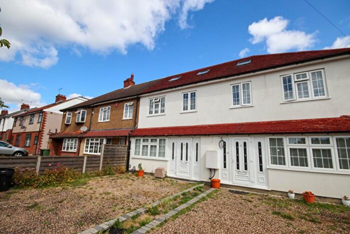 6 Bedroom Semi-Detached House To Rent In Walsingham Road, BR5