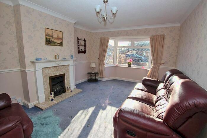 2 Bedroom Semi-Detached Bungalow For Sale In Whitgift Close, Laceby, Grimsby, DN37