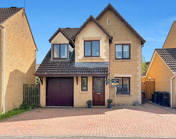 4 Bedroom Detached House For Sale In Riverside Drive, Monkton Park, Chippenham, SN15