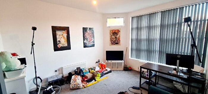 1 Bedroom Flat To Rent In West Street, Hucknall, NG15