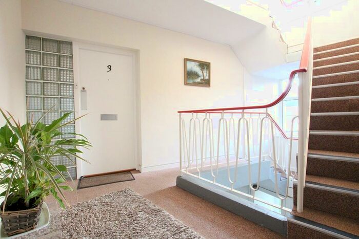 3 Bedroom Apartment To Rent In Avon Court, Tewkesbury, GL20