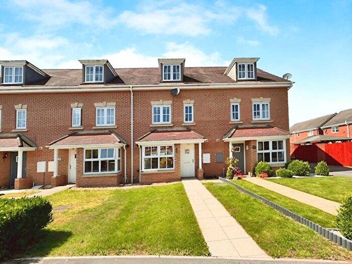 4 Bedroom House To Rent In Jenkinson Grove, Armthorpe, Doncaster, South Yorkshire, DN3