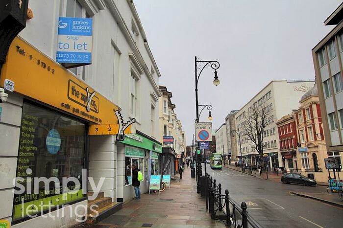 2 Bedroom Flat To Rent In Queens Road, Brighton, BN1