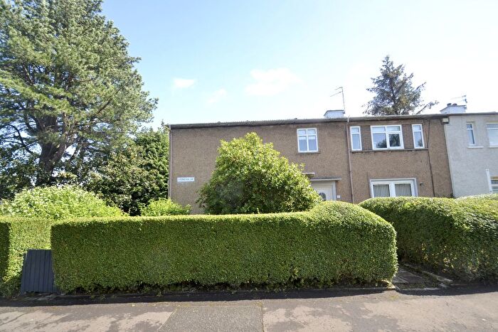 3 Bedroom Flat For Sale In Stoneside Drive, Eastwood, Glasgow, G43