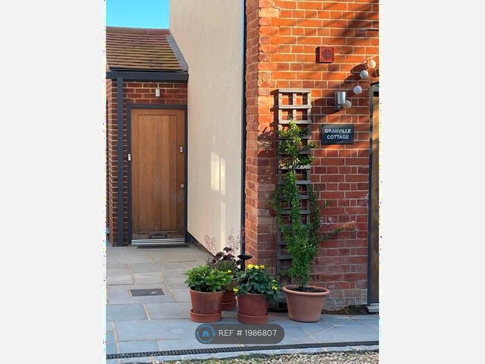 2 Bedroom Semi-Detached House To Rent In Summerfield Lane, Farnham, GU10