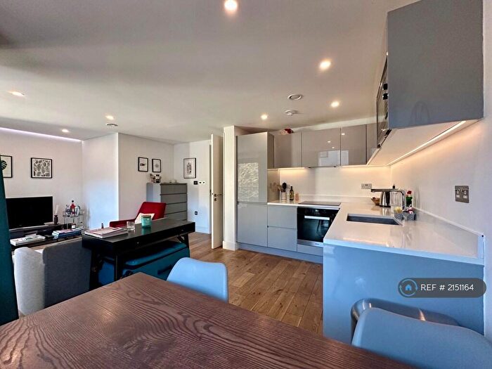 2 Bedroom Flat To Rent In Northdown Street, London, N1