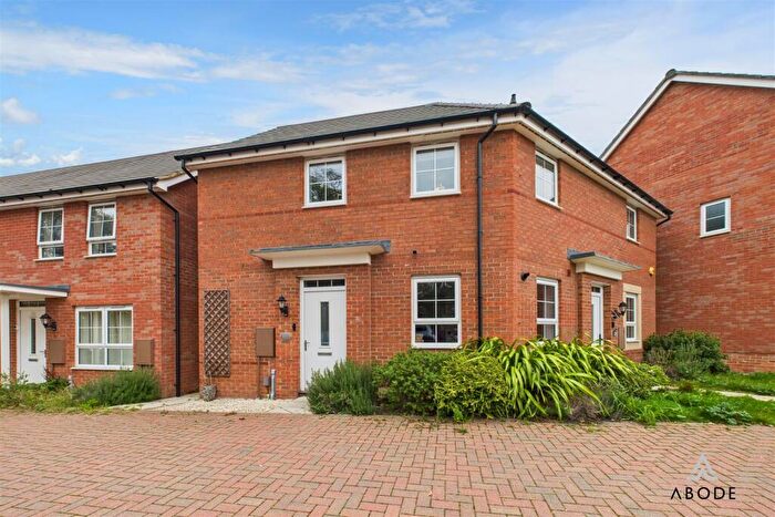2 Bedroom House For Sale In Trent Way, Mickleover, Derby, DE3