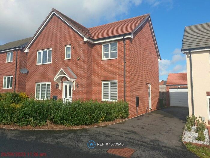 6 Bedroom Detached House To Rent In Hawling Street, Redditch, B97