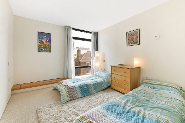 3 Bedroom Flat To Rent In Albert Embankment, Albert Embankment, SE1