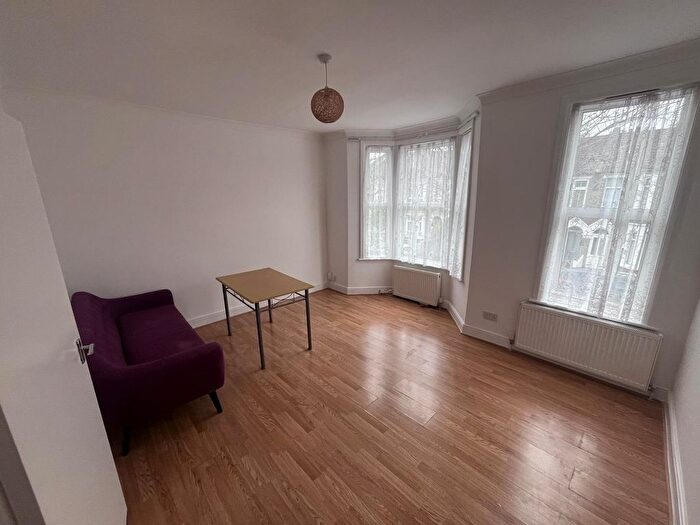 1 Bedroom Flat To Rent In Windsor Road, London, E10