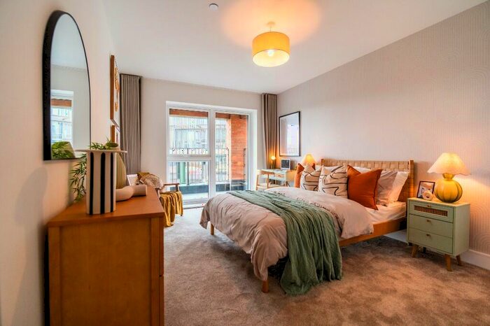 1 Bedroom Apartment For Sale In Bronze Walk, Erith, DA8