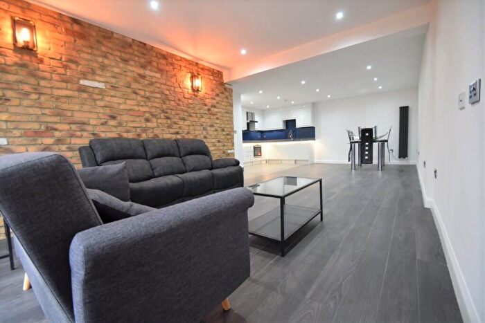 2 Bedroom Apartment To Rent In Copperfield Road, London, E3