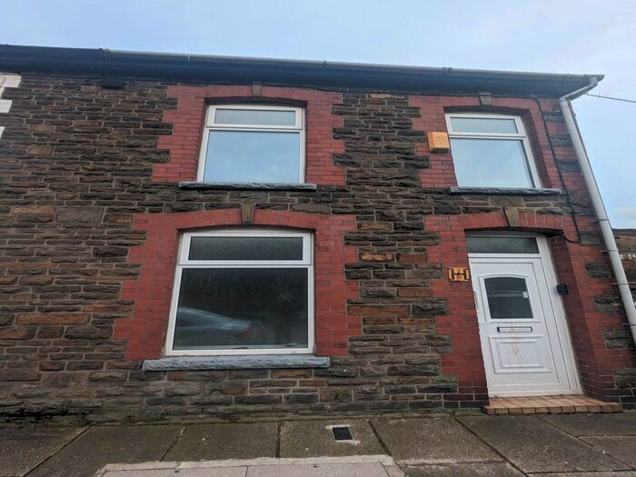 4 Bedroom Property To Rent In Church Terrace, Ynyshir, Porth, CF39