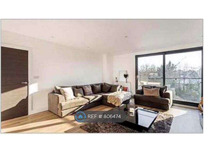 1 Bedroom Flat To Rent In London Road, Sevenoaks, TN13