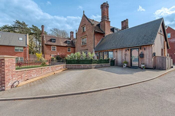 2 Bedroom Flat For Sale In The Lodge Drive, Drayton, NR8