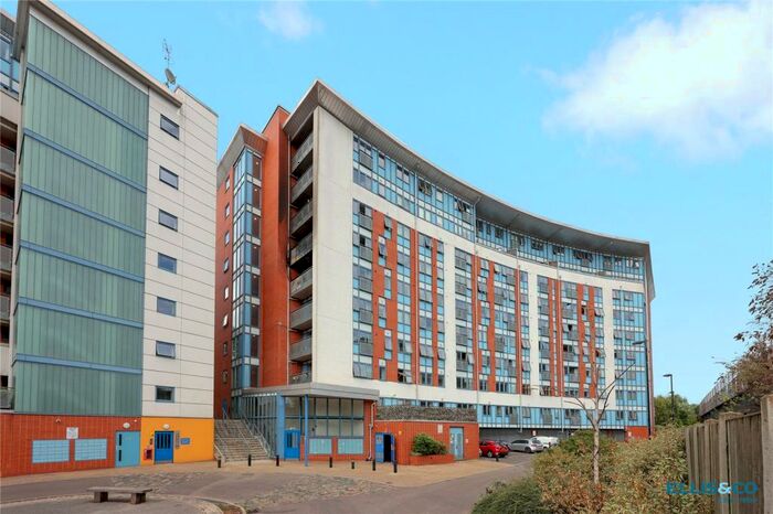 2 Bedroom Apartment To Rent In Leamore Court, Meath Crescent, London, E2