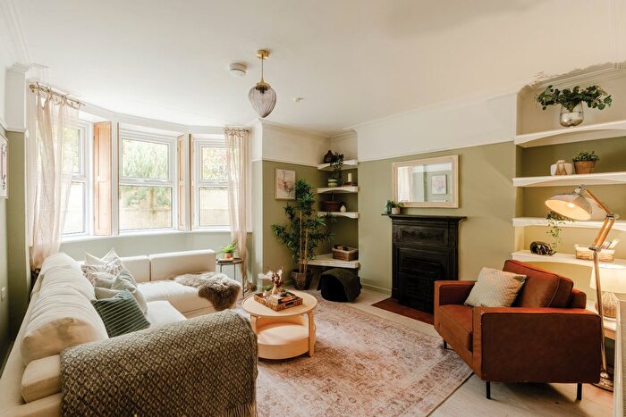 2 Bedroom Flat For Sale In Imperial Road, Redland, Bristol, BS6