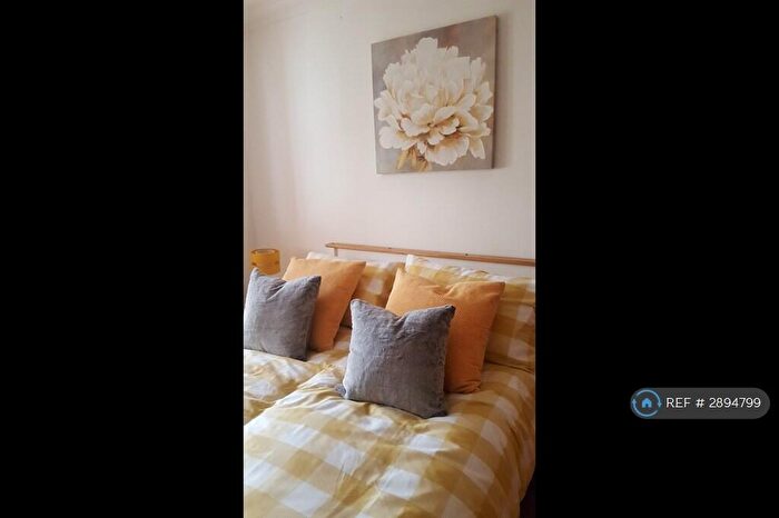 2 Bedroom Flat To Rent In Regency Court, Norwich, NR1