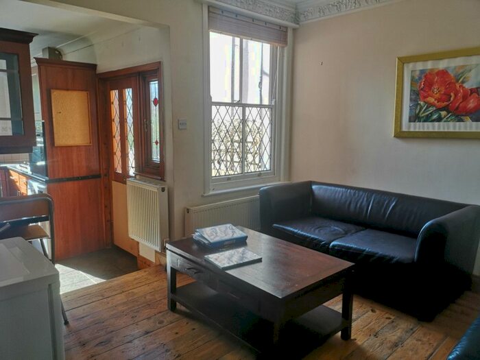 5 Bedroom Terraced House To Rent In Bevendean Crescent, Brighton, BN2