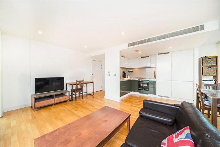 2 Bedroom Flat For Sale In Marsh Wall, London, E14