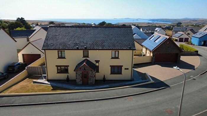 4 Bedroom Detached House For Sale In Maes Ffynnon, Roch, SA62