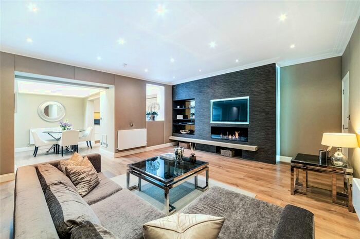 2 Bedroom Flat To Rent In Lennox Gardens, London, SW1X