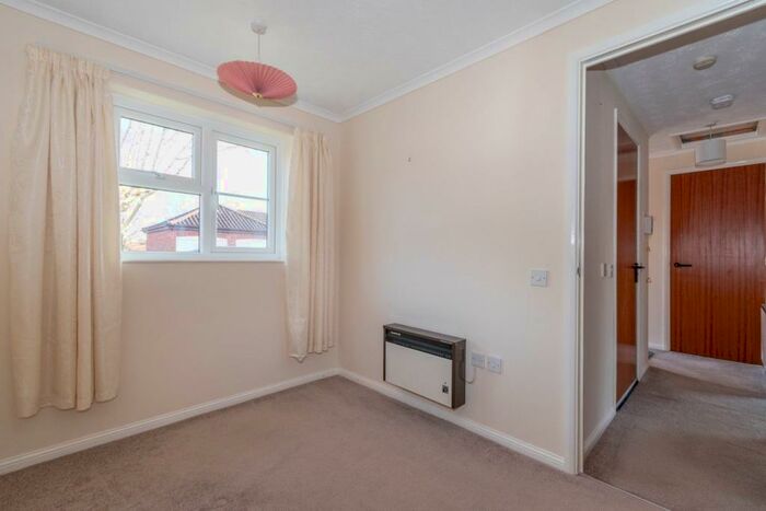 2 Bedroom Detached Bungalow For Sale In Fayregreen, Fakenham, NR21