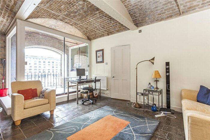 1 Bedroom Flat To Rent In Ivory House, East Smithfield, E1W