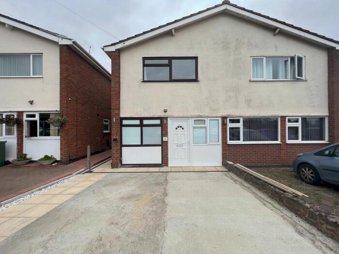 3 Bedroom Semi-Detached House To Rent In Beacon Avenue, Thurmaston, LE4