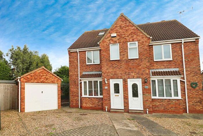 2 Bedroom Semi-Detached House For Sale In Old Farm Close, Ottringham, HU12
