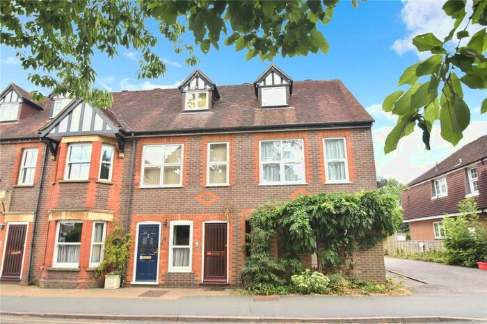 1 Bedroom Flat To Rent In Buckingham House, Bois Lane, Amersham, Buckinghamshire, HP6