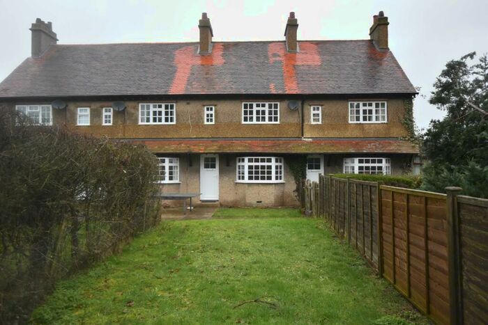 3 Bedroom Terraced House To Rent In Lee Farm Cottages, Lee Lane, Pinkneys Green, Maidenhead, SL6