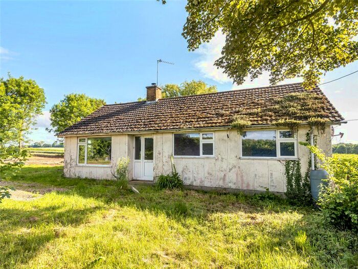3 Bedroom Bungalow For Sale In Horton, Wimborne, BH21