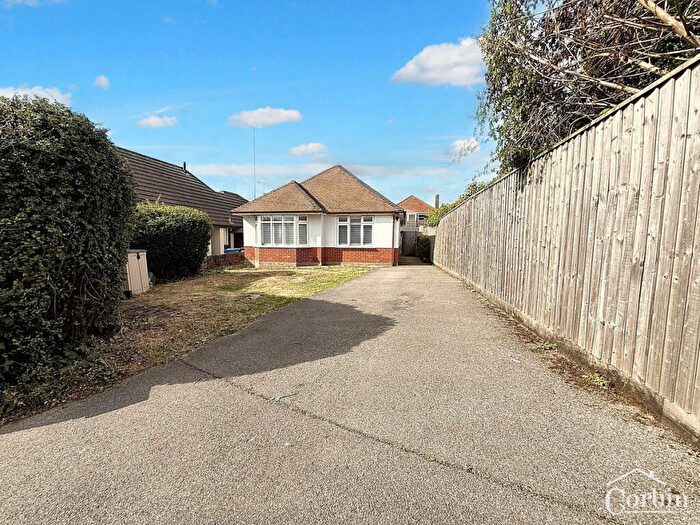 2 Bedroom Bungalow For Sale In Langside Avenue, Poole, BH12